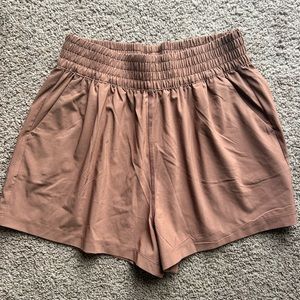 Vuori Villa Hazelnut Short